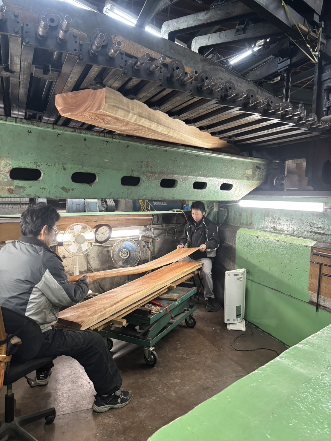 化粧合板ができるまで イメージ